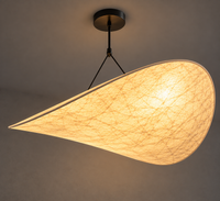 Suspension Aéria — Une sculpture de lumière en apesanteur